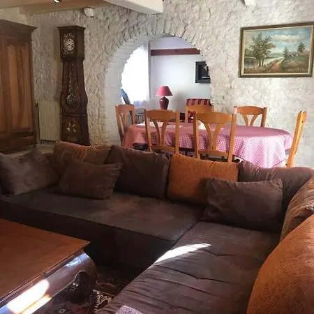 Grand Au Calme Avec Piscine בית נופש Ardillieres