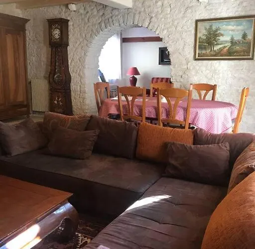 Grand Au Calme Avec Piscine Hébergement de vacances Ardillieres