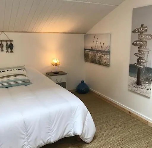 Hébergement de vacances Grand Au Calme Avec Piscine Ardillieres