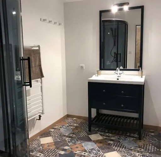 Hébergement de vacances Grand Au Calme Avec Piscine