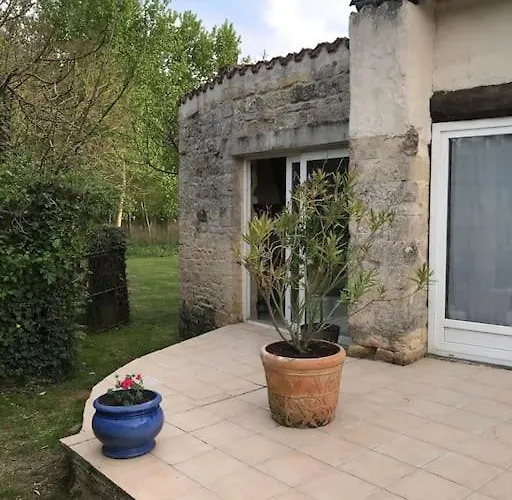 Grand Au Calme Avec Piscine Hébergement de vacances Ardillieres